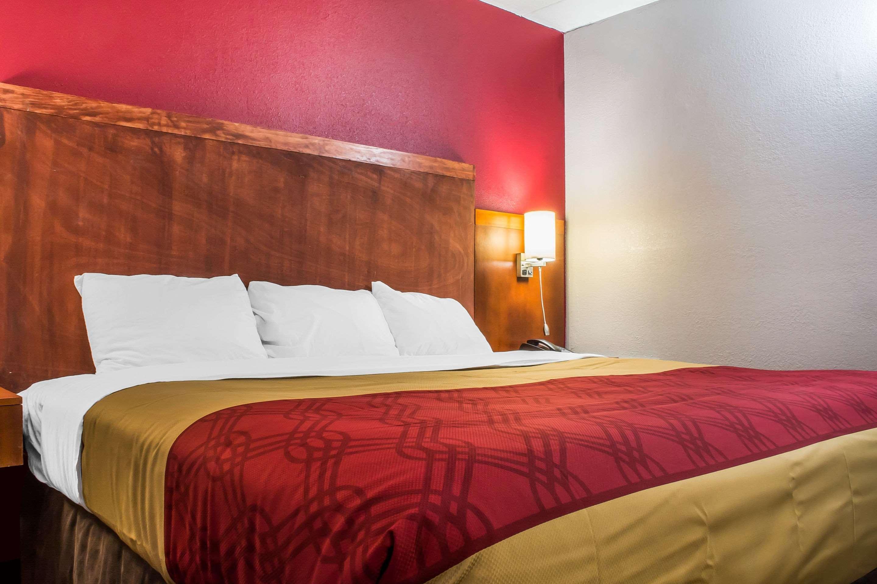Econo Lodge Brockport Екстер'єр фото