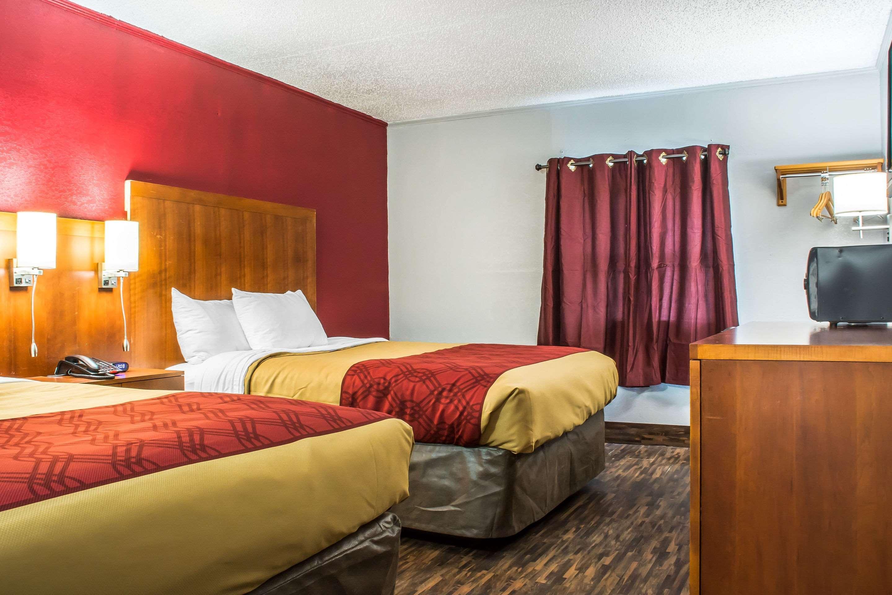 Econo Lodge Brockport Екстер'єр фото