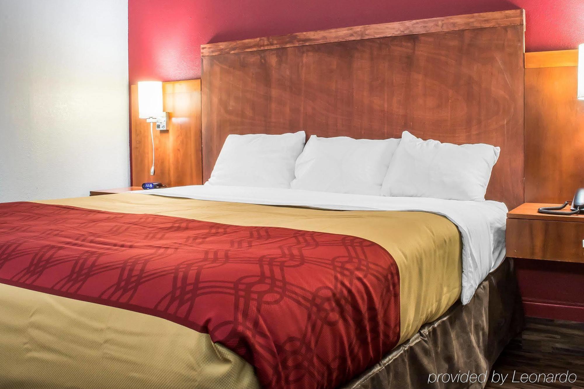 Econo Lodge Brockport Екстер'єр фото